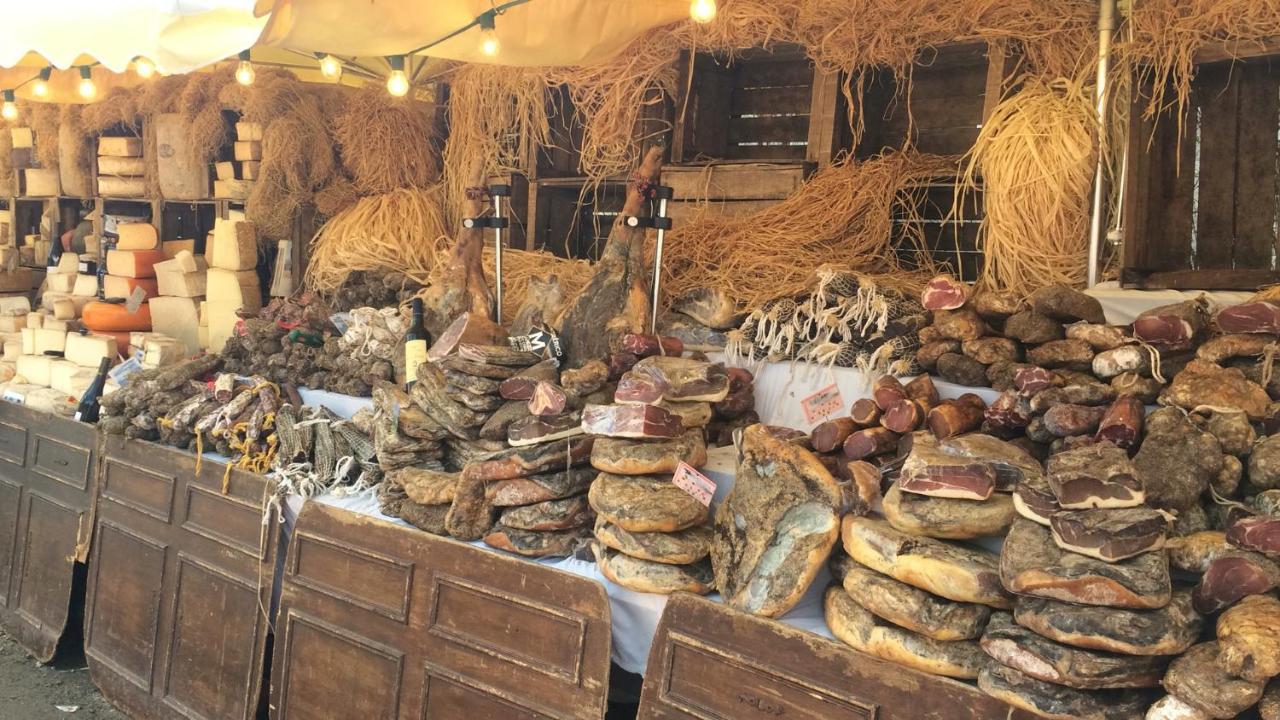 Chambres D'Hotes La Chaumiere Coulonges  Экстерьер фото
